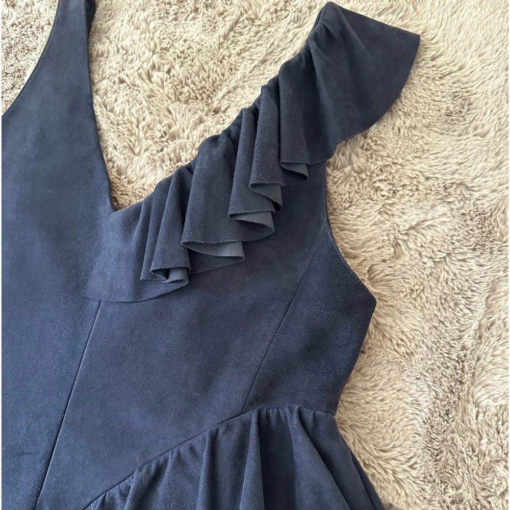 DROMe Suede Ruffle Top - Picture 5 of 15